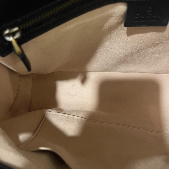 GG Marmont Flap Bag Medium - Picture 9 of 10